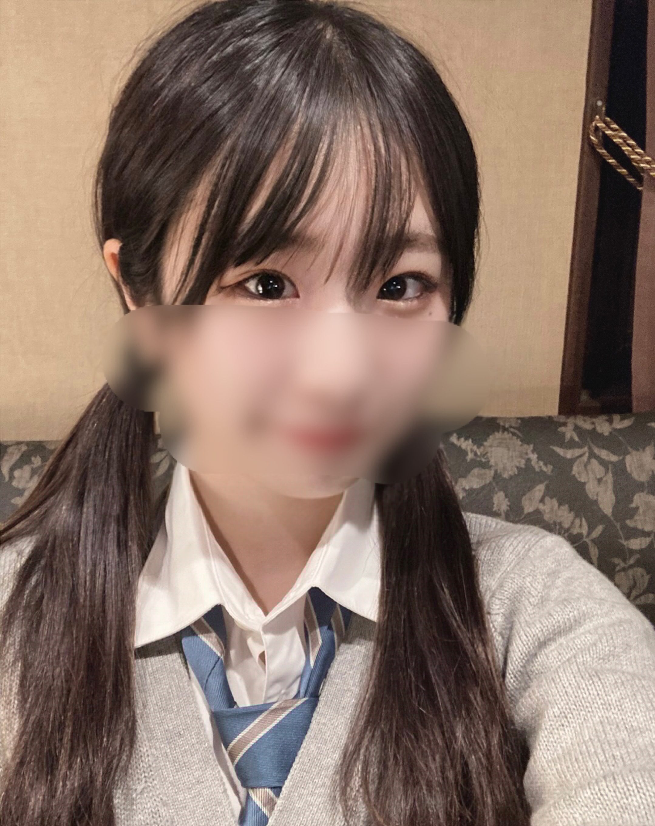 【本月销售结束】绝对不会让你后悔！县立①全日制●J●学校第一的超绝E杯美●女！超稀有影像！结合部完全看见骑乘位无